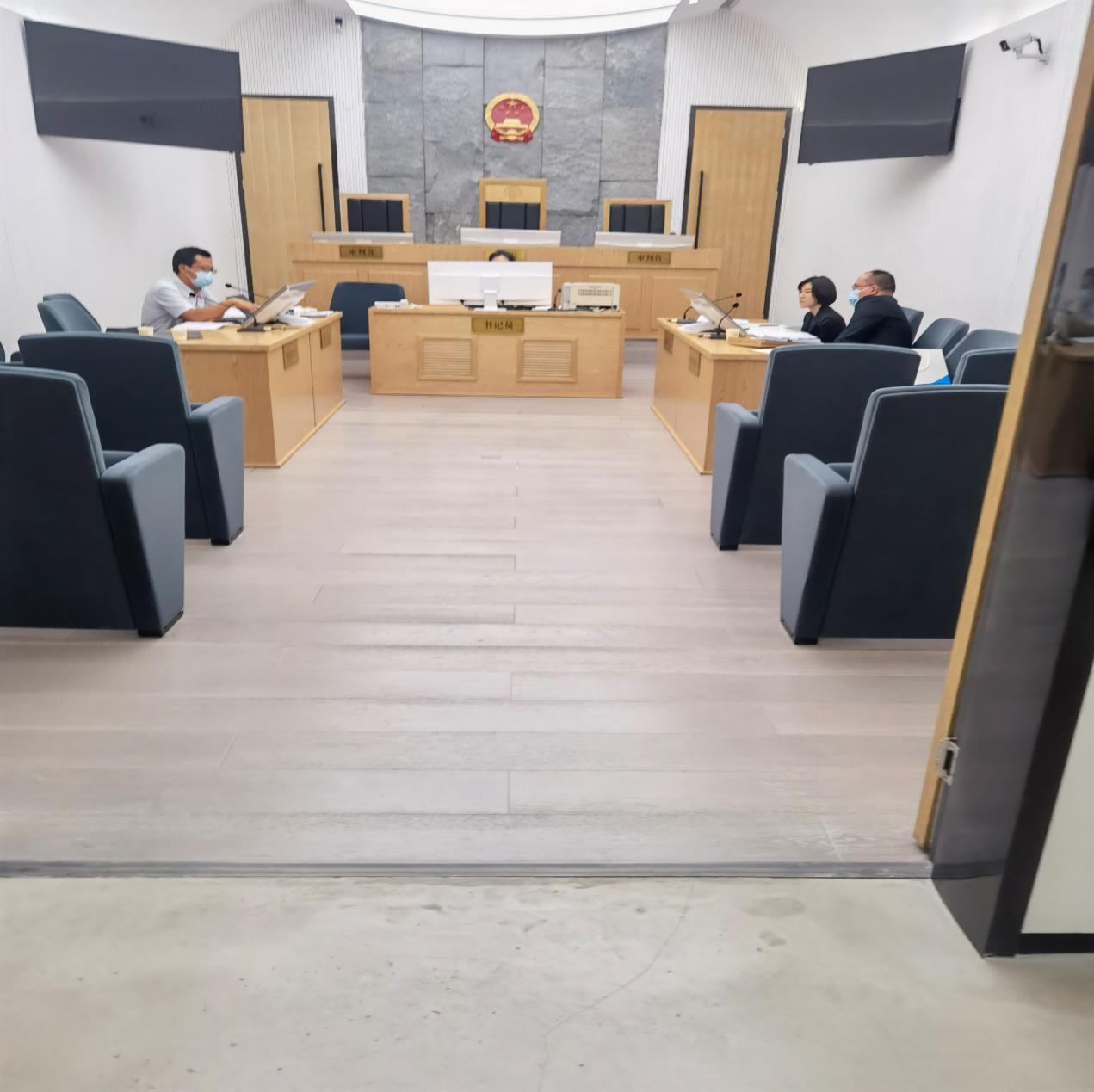 ��˾��������״ο�ͥ